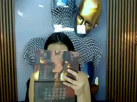 Snapshot of RoxxySweet01 chatting on 05/08/26, 01:05 RoxxySweet01 online show from 05/08/26, 01:05