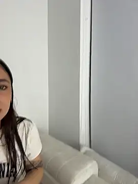 Snapshot of EmilyCxx chatting on 06/12/26, 03:49 EmilyCxx online show from 06/12/26, 03:49
