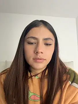 Snapshot of EmilyCxx chatting on 07/11/26, 12:02 EmilyCxx online show from 07/11/26, 12:02