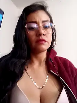Snapshot of mili_hotty chatting on 06/02/26, 11:45 mili hotty online show from 06/02/26, 11:45