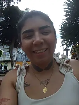 Snapshot of PequenaNena chatting on 05/21/26, 08:16 PequenaNena online show from 05/21/26, 08:16