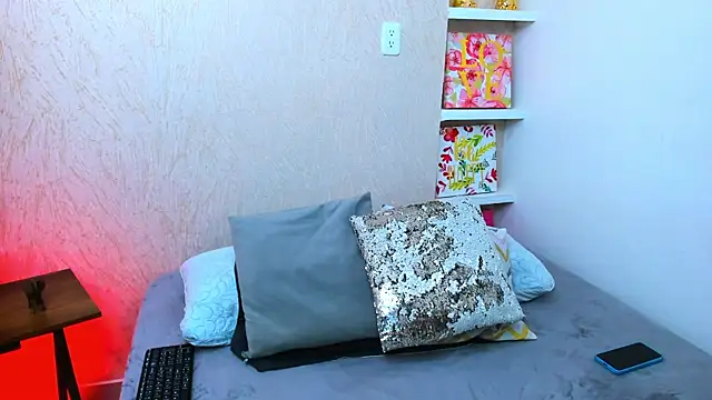 Snapshot of ChloeSmith9 chatting on 07/25/26, 05:43 ChloeSmith9 online show from 07/25/26, 05:43
