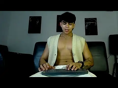 noahprada online show from 05/06/26, 03:57