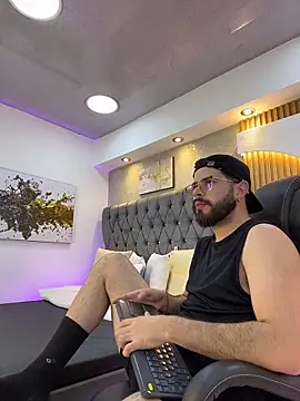 DomBoy  online show from 05/21/26, 08:05
