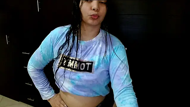 Snapshot of KarlaLoving chatting on 07/28/26, 03:43 KarlaLoving online show from 07/28/26, 03:43