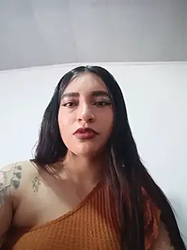 Snapshot of Sky__19 chatting on 05/18/26, 07:41 Sky 19 online show from 05/18/26, 07:41