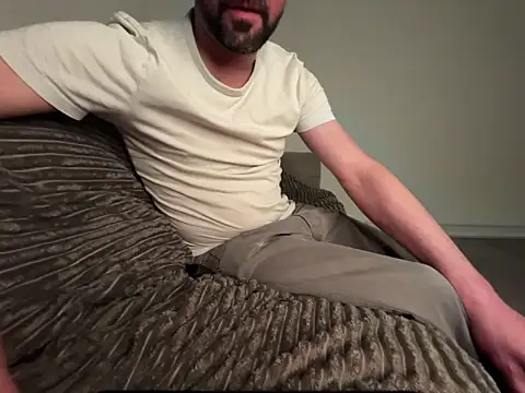 wowkinky1 online show from 05/17/26, 10:28