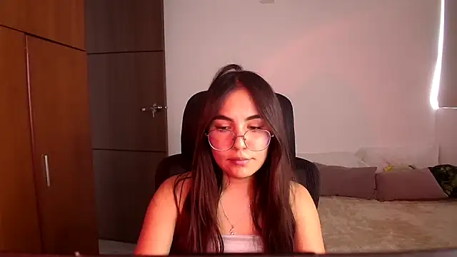 abbyyandmaxx online show from 08/03/26, 07:50