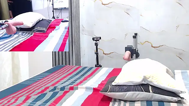 Snapshot of Liaa_cams chatting on 05/18/26, 03:46 Liaa cams online show from 05/18/26, 03:46