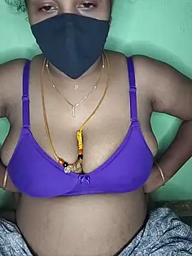 Snapshot of tamil_butterfly chatting on 06/18/26, 06:12 tamil butterfly online show from 06/18/26, 06:12