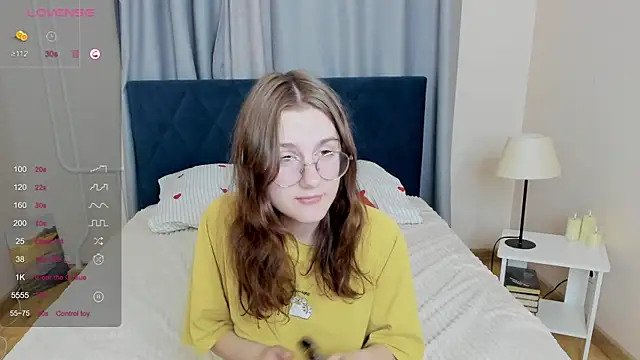 Snapshot of iMagdaLunna chatting on 06/05/26, 06:57 iMagdaLunna online show from 06/05/26, 06:57