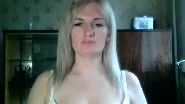 Snapshot of MartaHaze chatting on 05/15/26, 09:16 MartaHaze online show from 05/15/26, 09:16