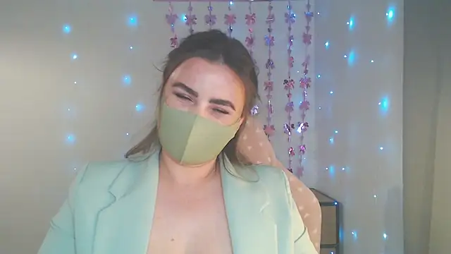 MillaVelvet online show from 05/11/26, 12:11