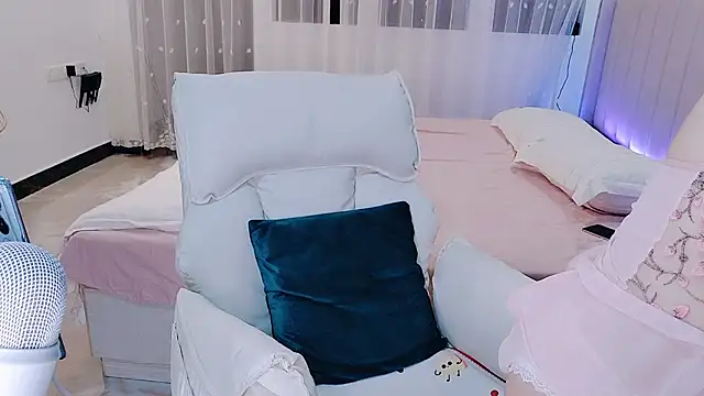 cute iiii online show from 05/09/26, 11:26