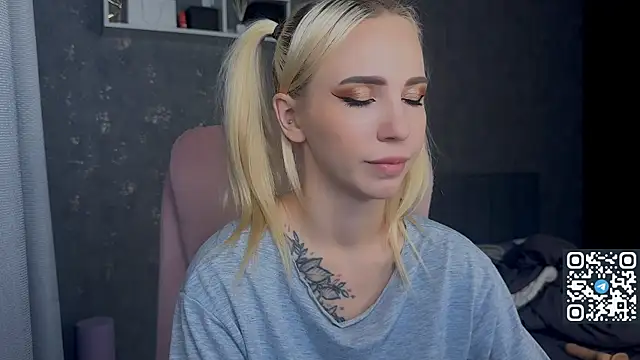 Sabrinkaaa online show from 06/24/26, 10:42