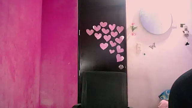 Snapshot of Kiara_tits chatting on 04/30/26, 10:58 Kiara tits online show from 04/30/26, 10:58