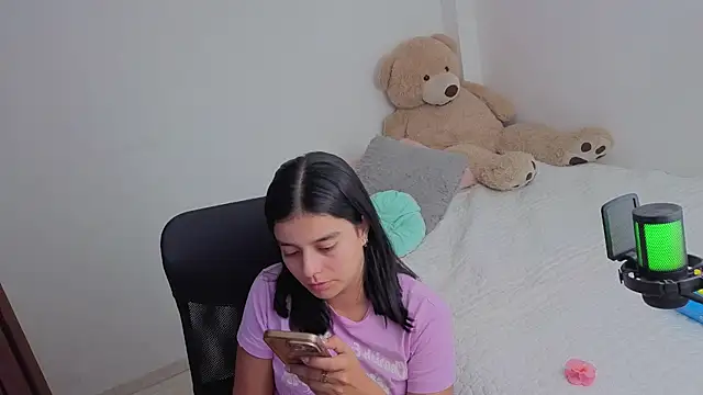 Snapshot of valerihouse_ chatting on 07/01/26, 01:07 valerihouse online show from 07/01/26, 01:07