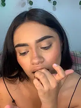 angiee boo1 online show from 05/02/26, 12:37