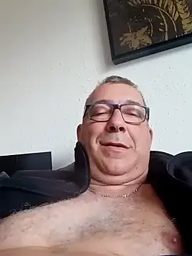 Snapshot of Soloyan chatting on 12/11/24, 07:31 Soloyan online show from 12/11/24, 07:31