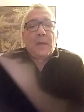 Snapshot of Soloyan chatting on 12/25/24, 06:41 Soloyan online show from 12/25/24, 06:41