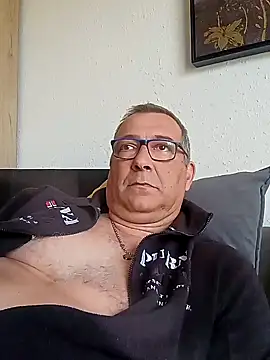 Snapshot of Soloyan chatting on 01/02/25, 01:08 Soloyan online show from 01/02/25, 01:08