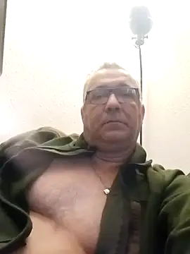 Snapshot of Soloyan chatting on 02/04/25, 06:25 Soloyan online show from 02/04/25, 06:25