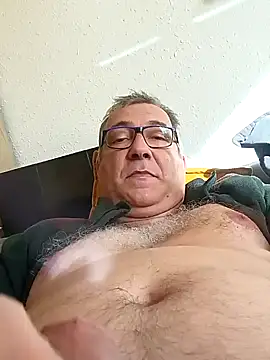 Snapshot of Soloyan chatting on 02/05/25, 09:15 Soloyan online show from 02/05/25, 09:15