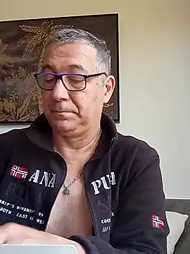 Snapshot of Soloyan chatting on 03/14/25, 09:14 Soloyan online show from 03/14/25, 09:14