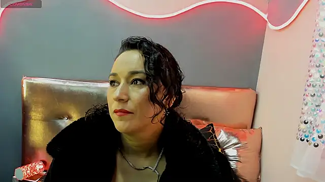 Elizabeth bennett online show from 05/14/26, 01:18