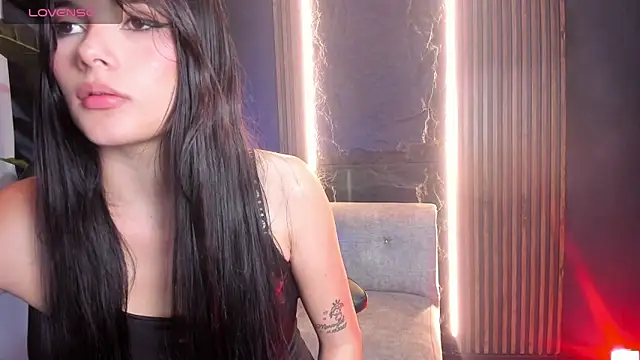 Snapshot of Aili_queen chatting on 06/08/26, 03:12 Aili queen online show from 06/08/26, 03:12