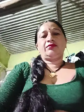 Snapshot of Haliya8 chatting on 05/20/26, 04:46 Haliya8 online show from 05/20/26, 04:46