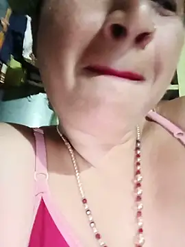 Snapshot of Haliya8 chatting on 06/20/26, 04:32 Haliya8 online show from 06/20/26, 04:32