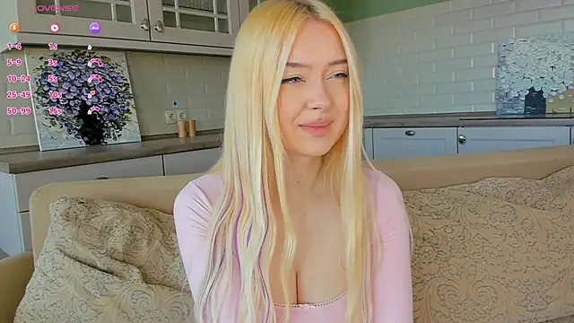 Chanelbayerr online show from 06/26/26, 03:44