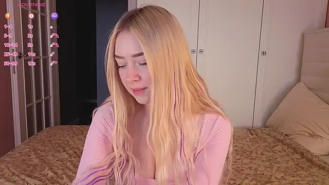 Chanelbayerr online show from 08/04/26, 05:21