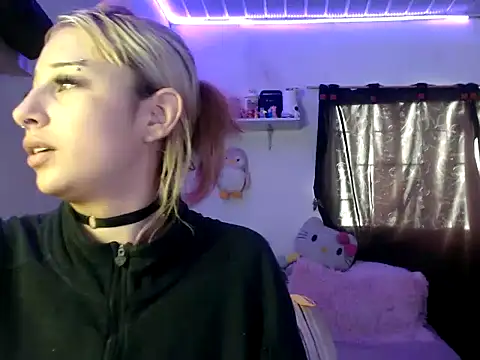 bunnyfoxxd online show from 06/19/26, 08:34