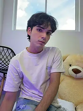 VelvetEsteven online show from 04/30/26, 02:12