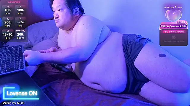 Snapshot of ChubbyBEAR039 chatting on 07/14/26, 01:06 ChubbyBEAR039 online show from 07/14/26, 01:06