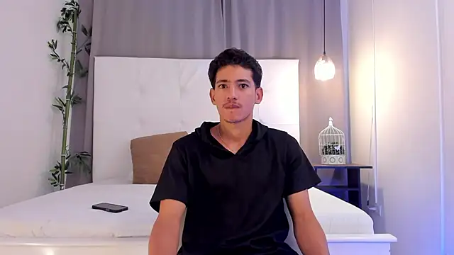 Alejo-and-Thiago online show from 07/06/26, 12:24