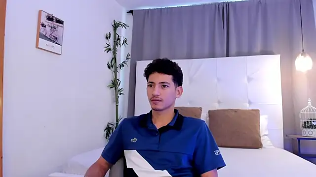 Alejo-and-Thiago online show from 07/21/26, 12:29