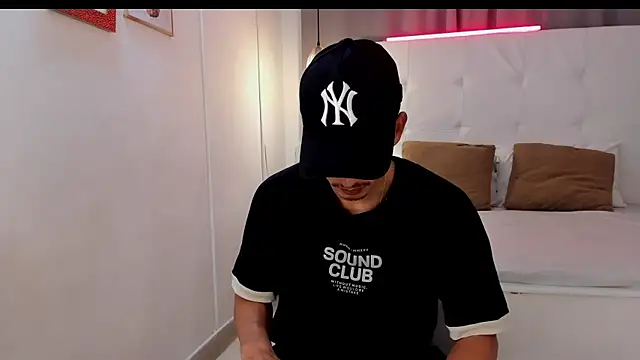 Alejo-and-Thiago online show from 07/27/26, 12:23