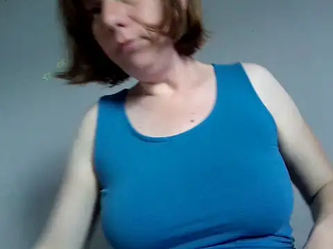 Snapshot of sarahme2 chatting on 05/22/26, 12:22 sarahme2 online show from 05/22/26, 12:22