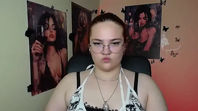 RinaRiii online show from 07/18/26, 06:12