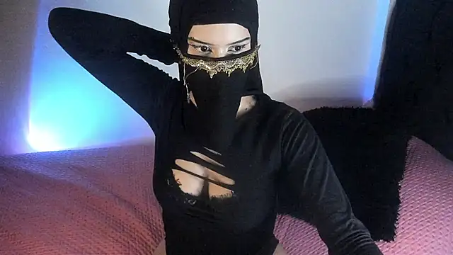 Snapshot of Ameera_Zahira chatting on 06/30/26, 06:14 Ameera Zahira online show from 06/30/26, 06:14