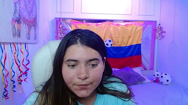 Laurha  online show from 07/01/26, 07:35