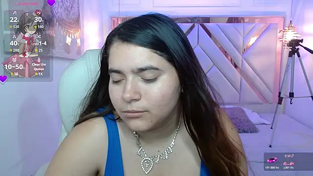 Laurha  online show from 07/16/26, 07:31