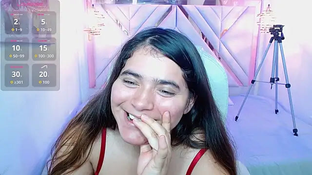 Laurha  online show from 07/21/26, 07:38