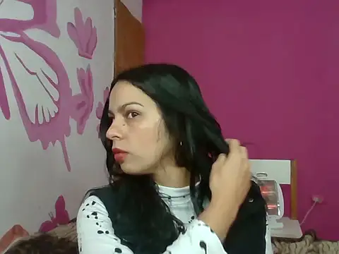 Snapshot of pamelaamorette chatting on 06/13/26, 06:06 pamelaamorette online show from 06/13/26, 06:06