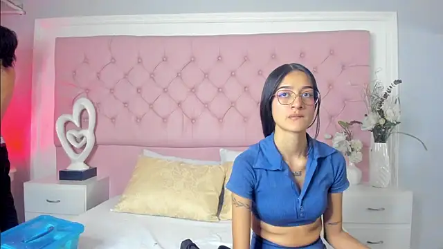 Snapshot of SarahDoll__ chatting on 05/21/26, 12:56 SarahDoll online show from 05/21/26, 12:56