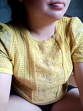 Snapshot of Lily_Henry chatting on 06/17/26, 05:10 Lily Henry online show from 06/17/26, 05:10