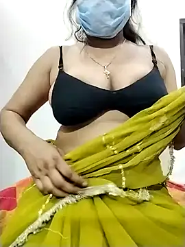 Snapshot of sexyy_nidhii chatting on 05/15/26, 05:53 sexyy nidhii online show from 05/15/26, 05:53